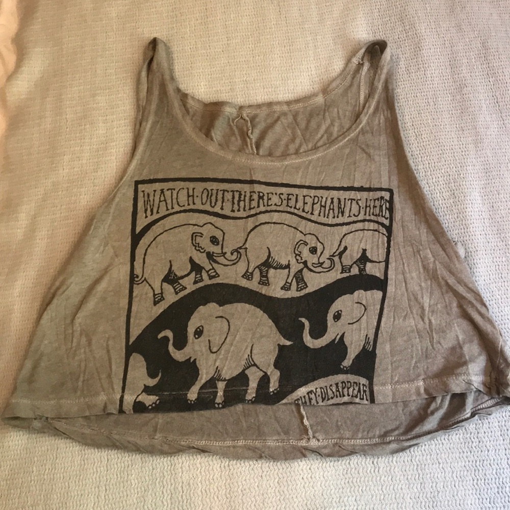Brandy Melville “Watch Out There’s Elephants Here”